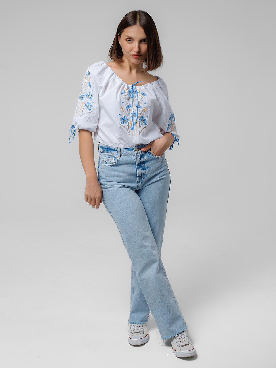 Белая блузка с  вышивкой "Родны лен"