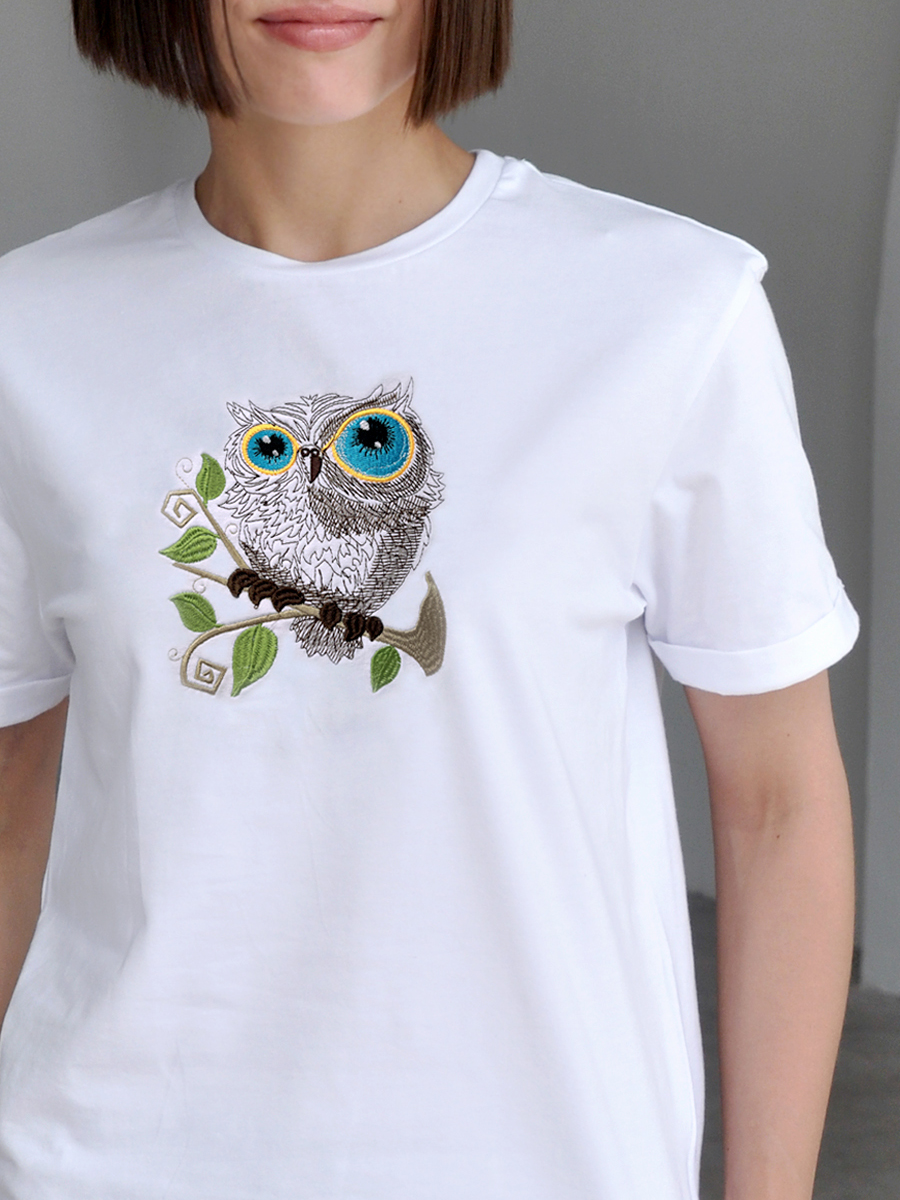 Женская белая футболка оверсайз с вышивкой "Совенок"