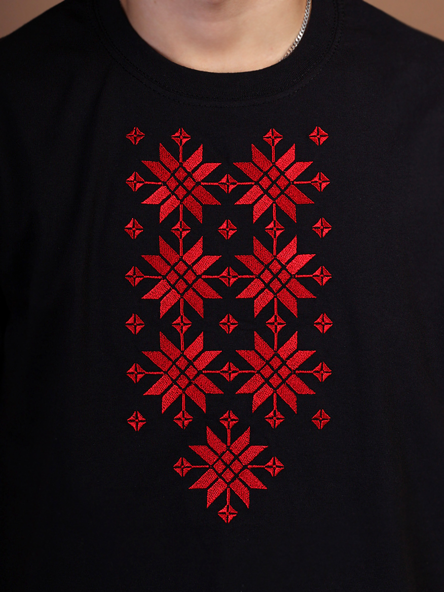 Мужская футболка черная с красной вышивкой "Жыццё"