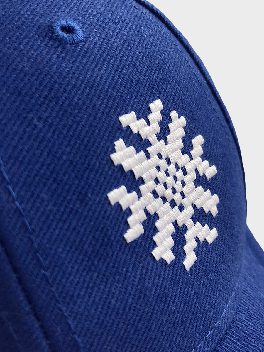 Васильковая бейсболка сэндвич с белой вышивкой "Ярыла"