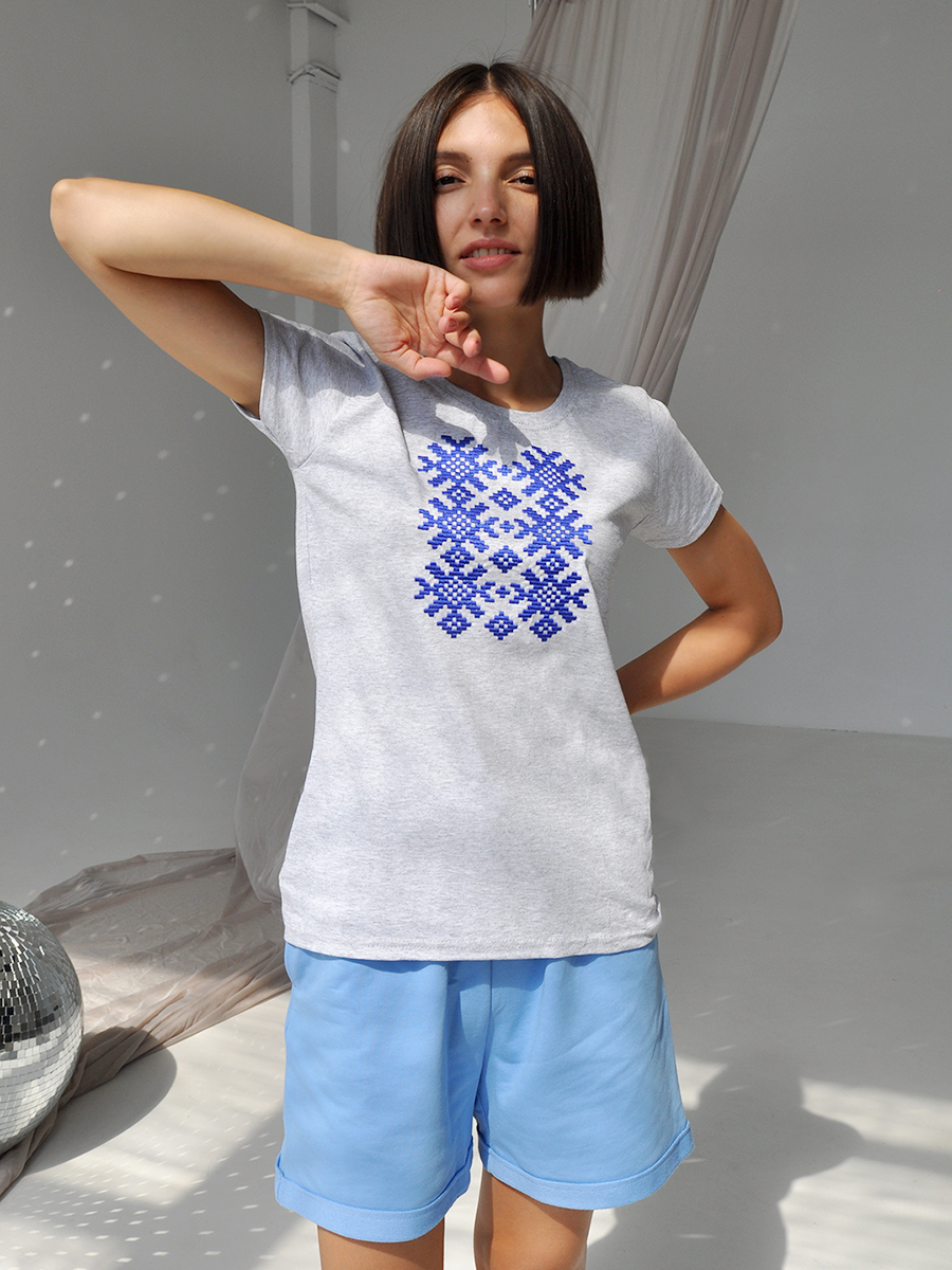 Женская футболка серая с синей вышивкой "Ярыла" 
