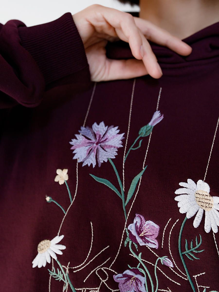 Худи оверсайз баклажанового цвета с вышивкой "Полевые цветы"