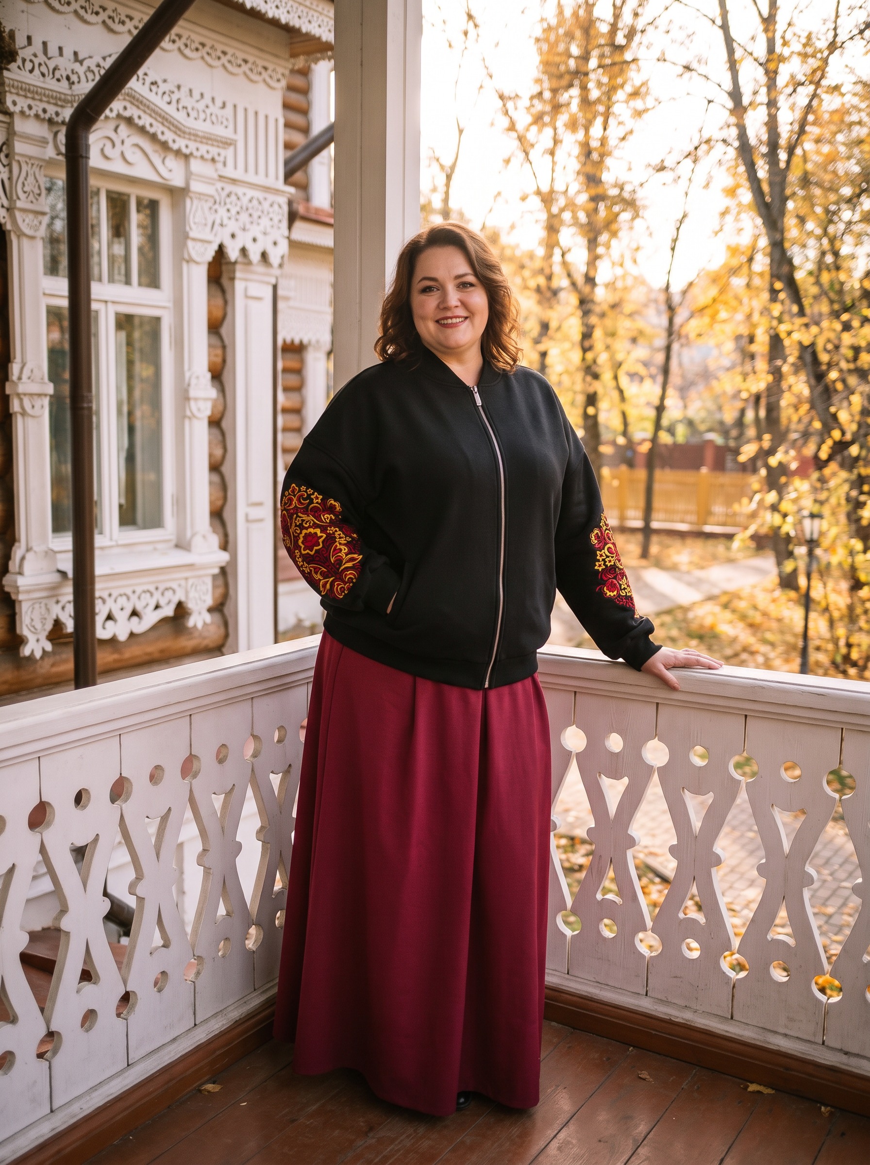 Бомбер черный женский plus size с вышивкой "Красочный вернисаж" 