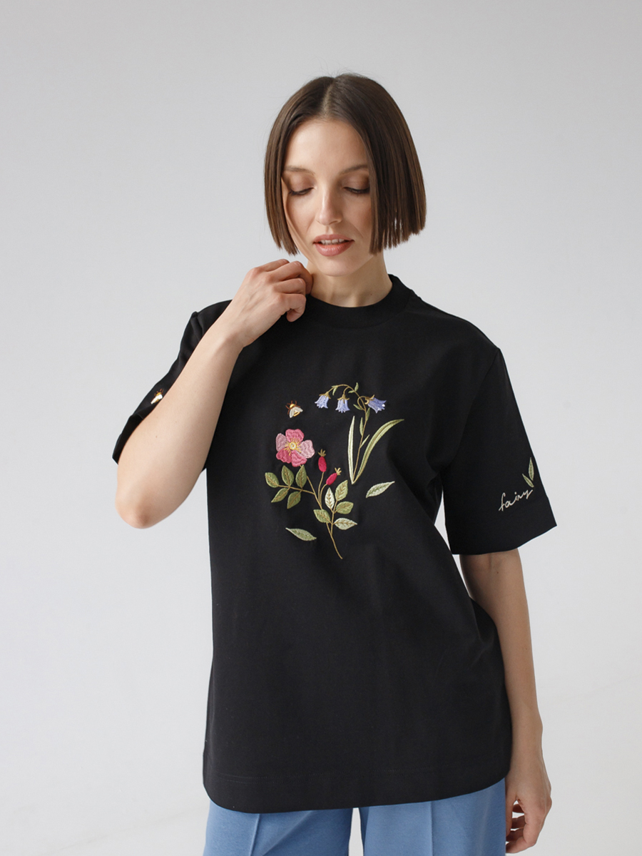 Черная футболка оверсайз (плотная) с вышивкой «Шиповник»