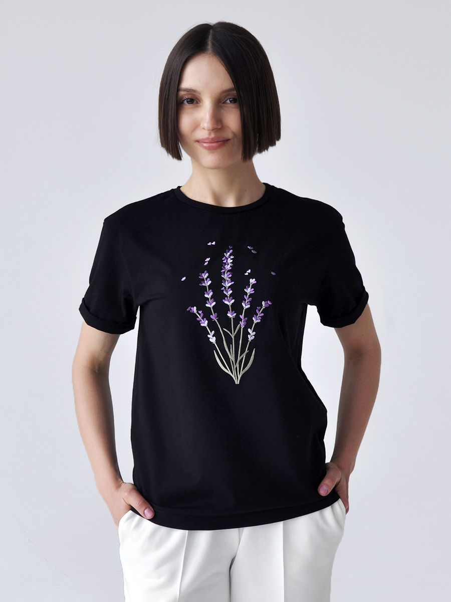 Женская черная футболка оверсайз с вышивкой "Лаванда"