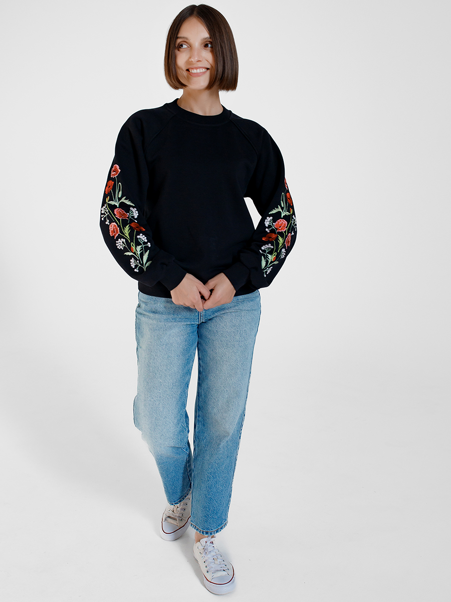 Женский свитшот реглан черного цвета с вышивкой "Жестокий романс" 