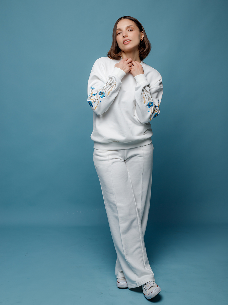 Женский свитшот оверсайз молочного цвета с вышивкой "Родны лен"