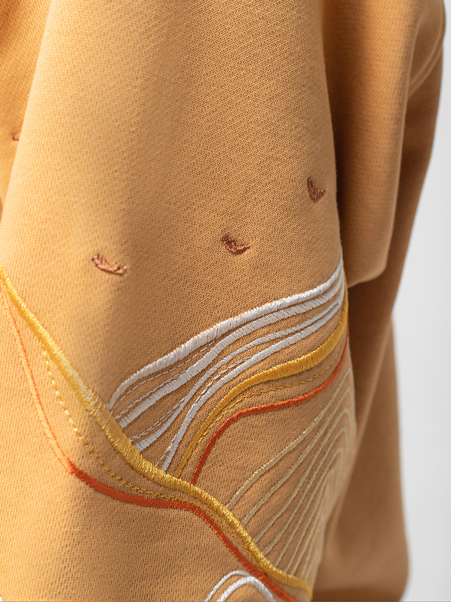 Женский свитшот реглан горчичный с вышивкой "Горы"