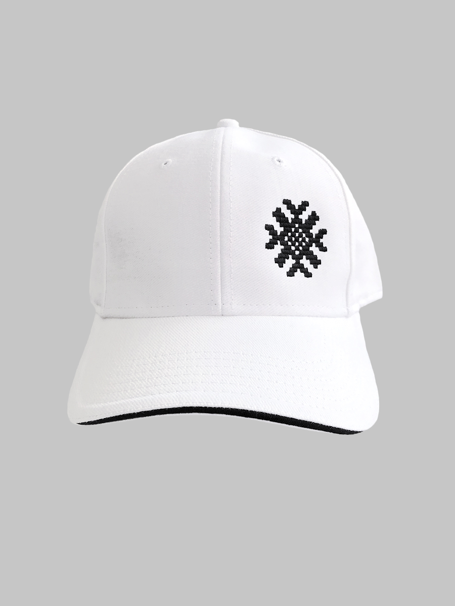 Белая бейсболка сэндвич с черной вышивкой "Ярыла"