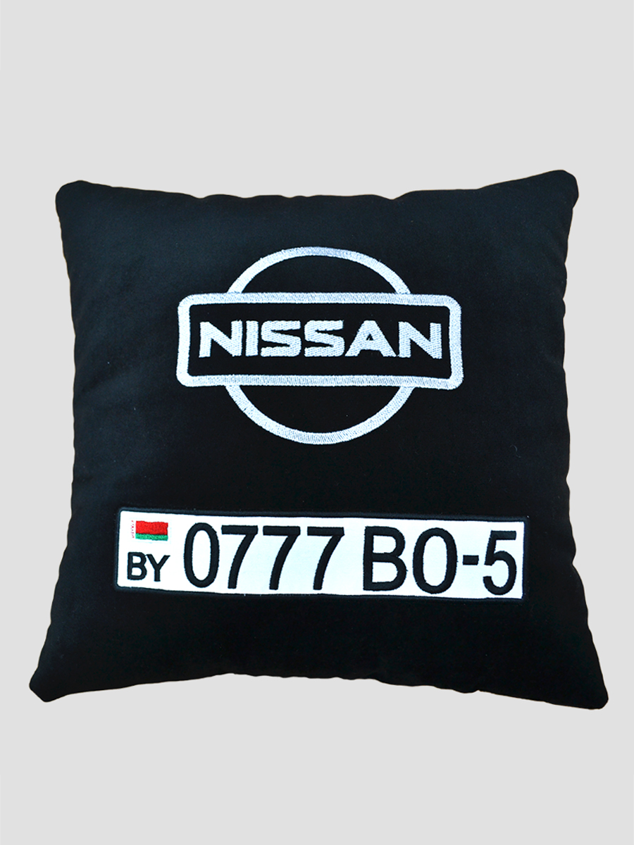Подушка черная "Nissan" с гос. номером, 33x33 см