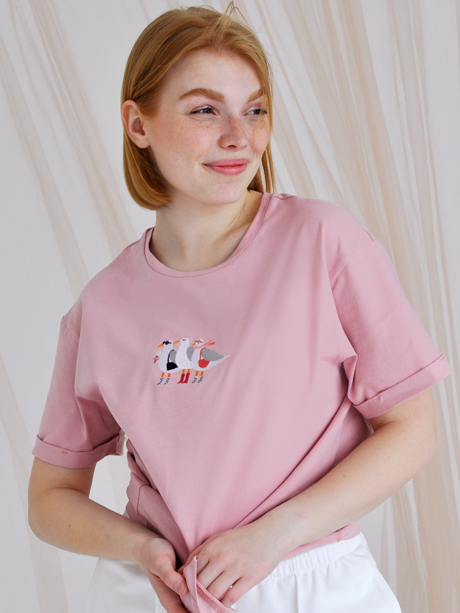Женская футболка цвета пыльная роза оверсайз с вышивкой "3 чайки"