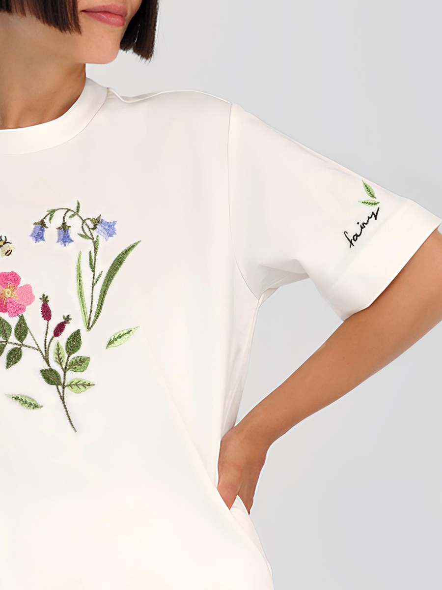 Молочная футболка оверсайз (плотная) с вышивкой «Шиповник»