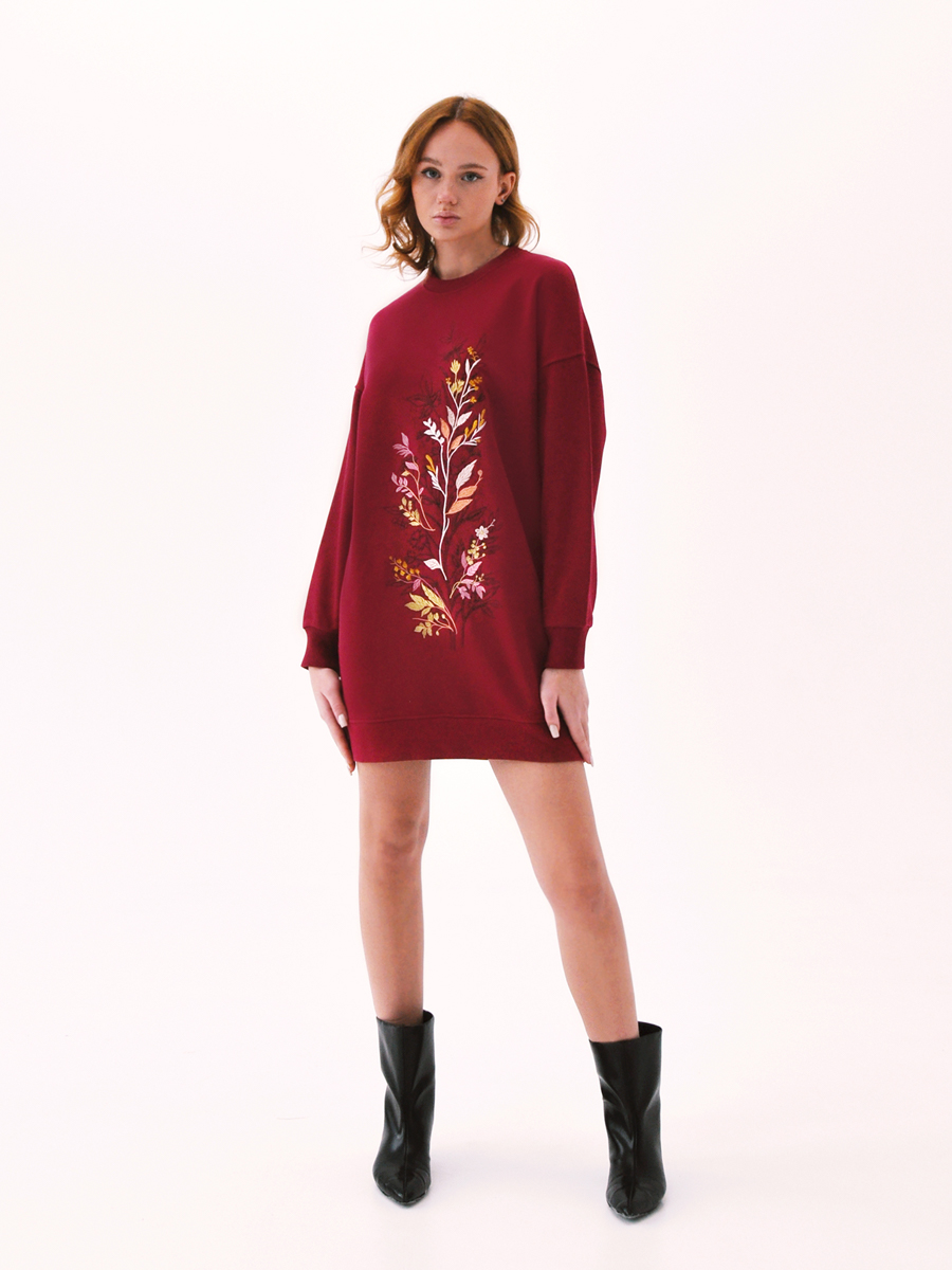 Платье винное с вышивкой "Танец листвы"