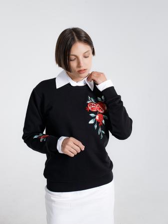 Женский свитшот черный прямого кроя с вышивкой "Гранат"