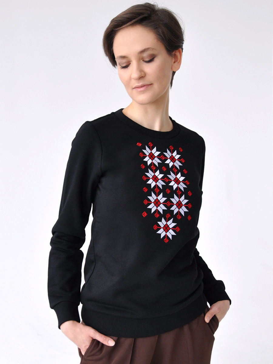 Свитшот женский черный с красно-белой вышивкой "Жыццё" 
