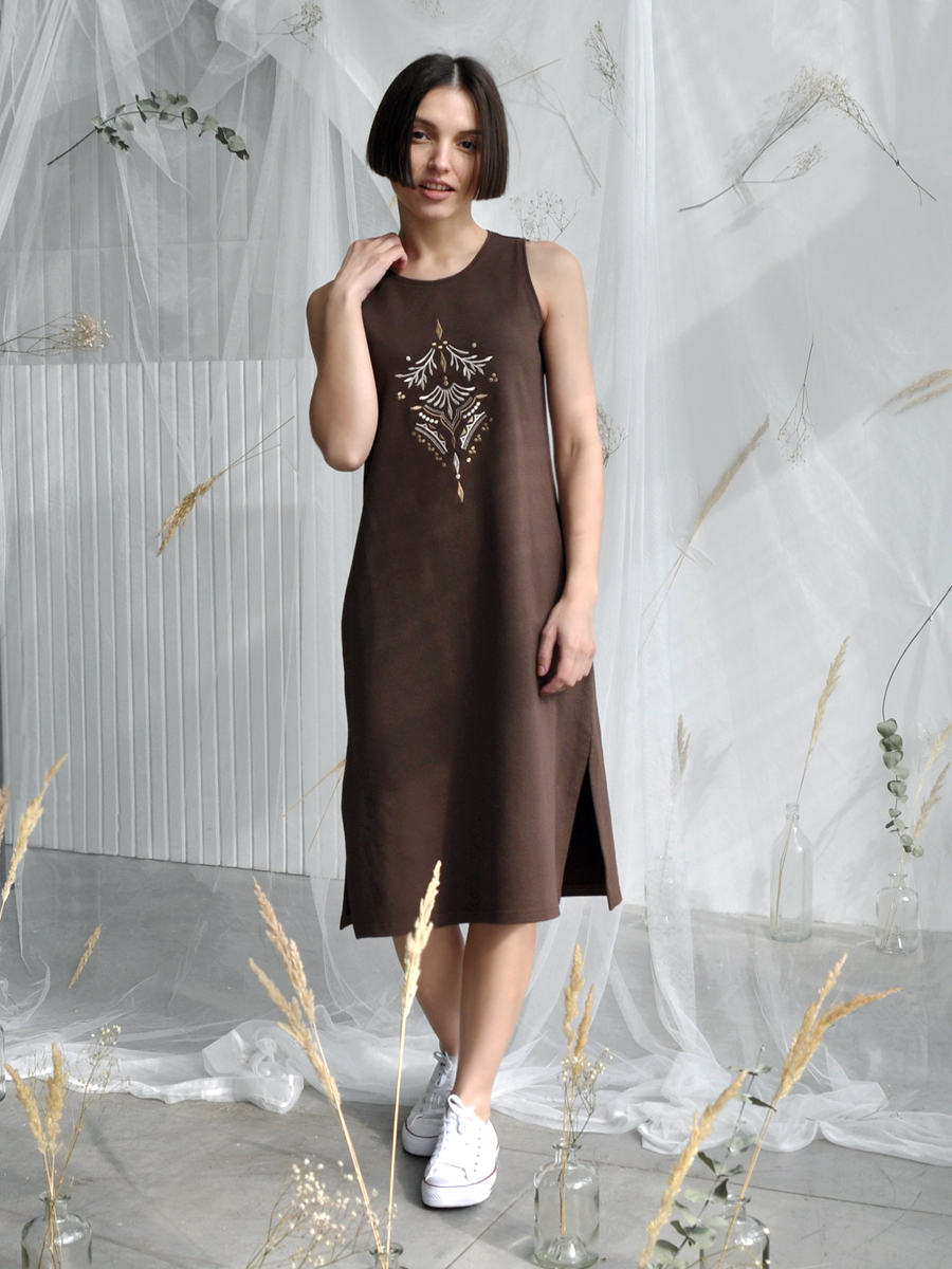Платье шоколадного цвета без рукавов с вышивкой "Орнамент"