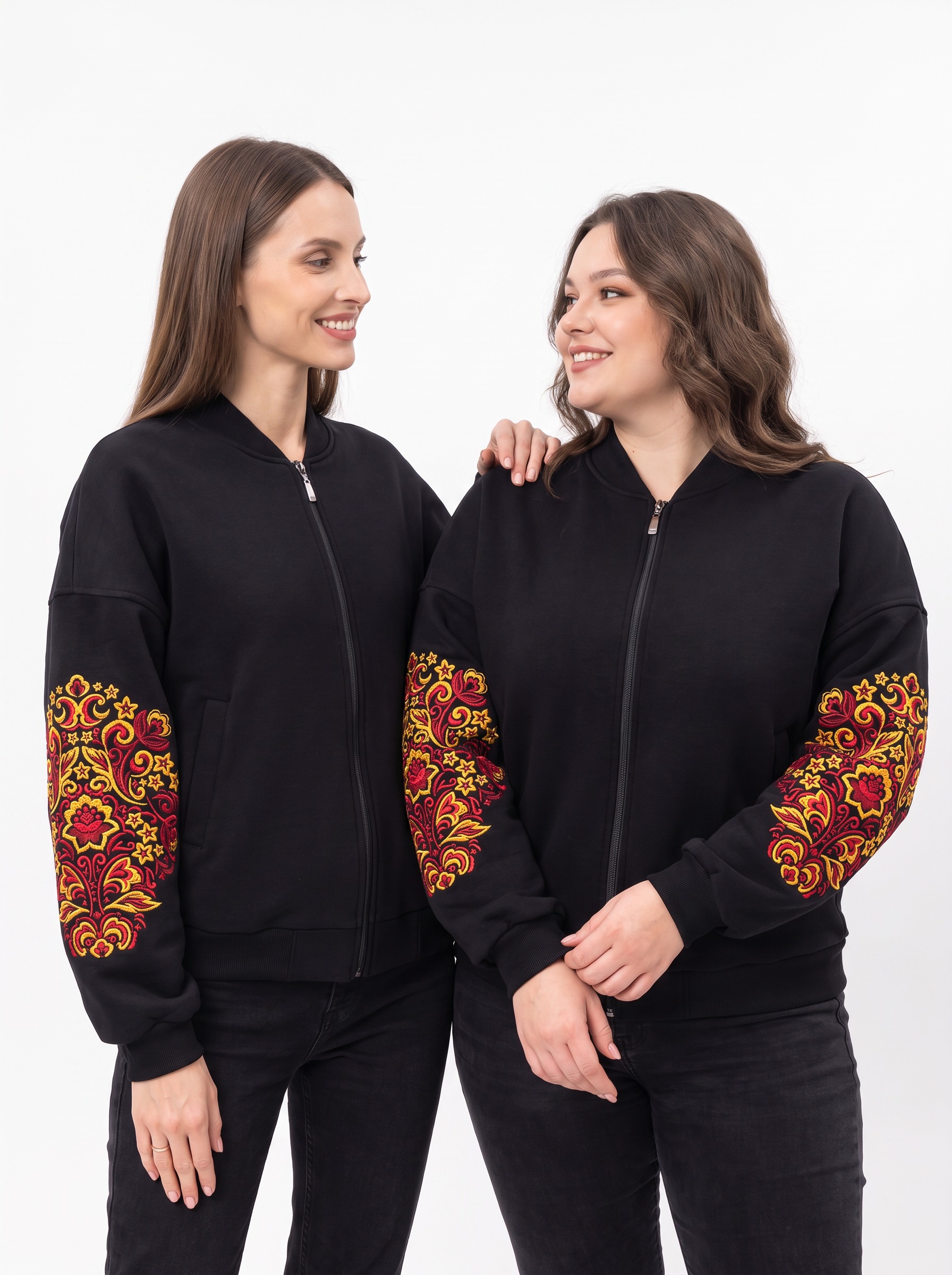 Бомбер черный женский plus size с вышивкой "Красочный вернисаж" 