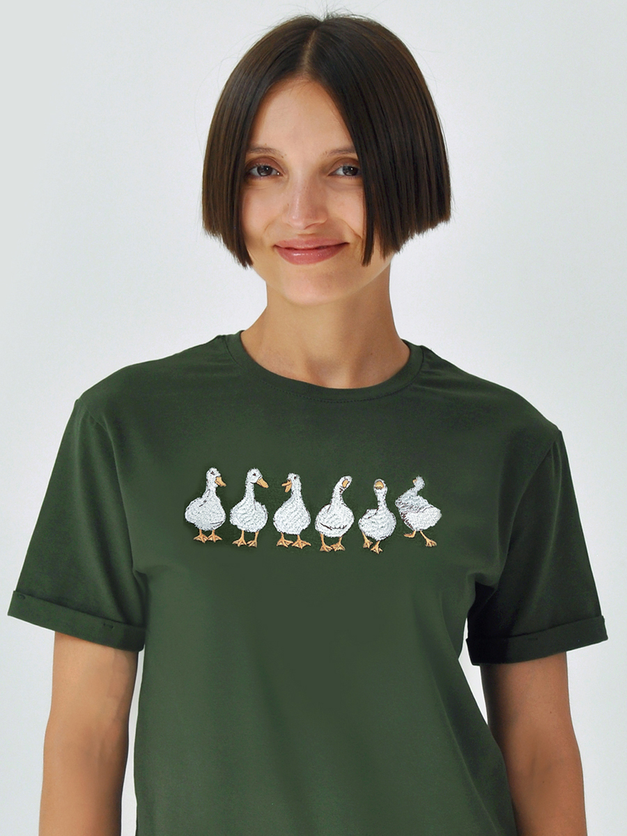 Женская темно-зеленая футболка оверсайз с вышивкой "Гуси"