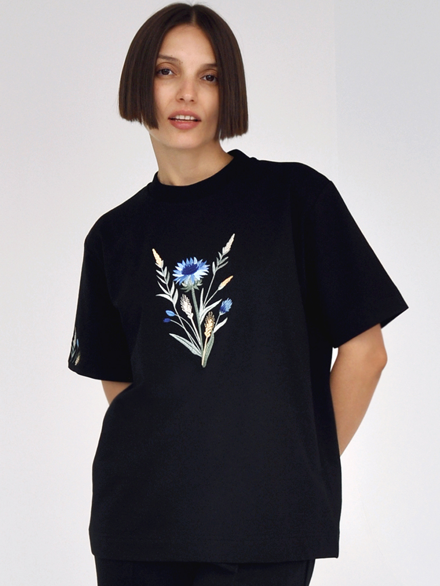 Черная футболка оверсайз (плотная) с вышивкой "Василек"