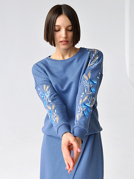 Женский свитшот джинсового цвета с вышивкой "Валошкі ў каласах"