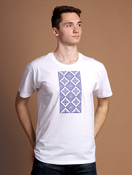 Мужская футболка белая с синей вышивкой "Прыяднанне" 