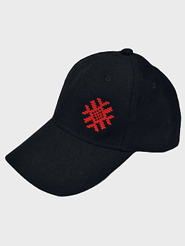 Черная бейсболка с красной вышивкой "Ярыла"